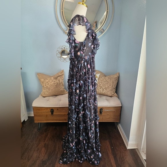 Mac Duggal Ieena Floral Ruffle V-Neck Gown - Picture 5 of 10